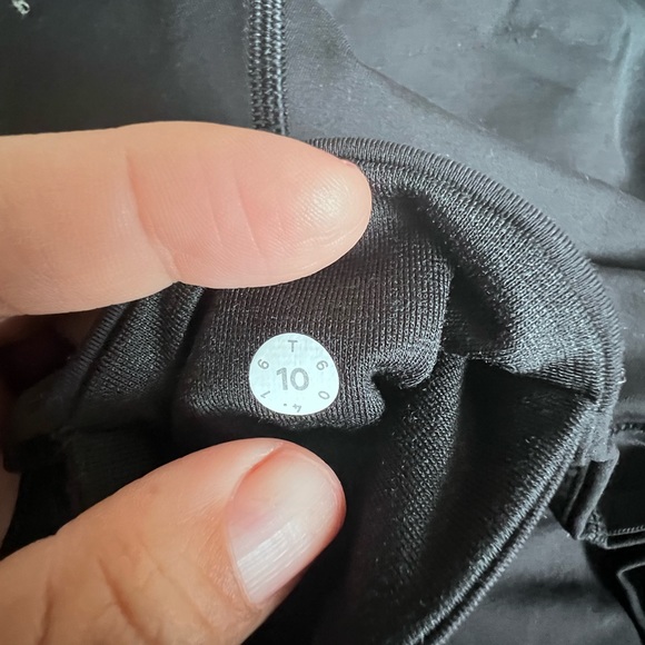 LULULEMON - Picture 2 of 6